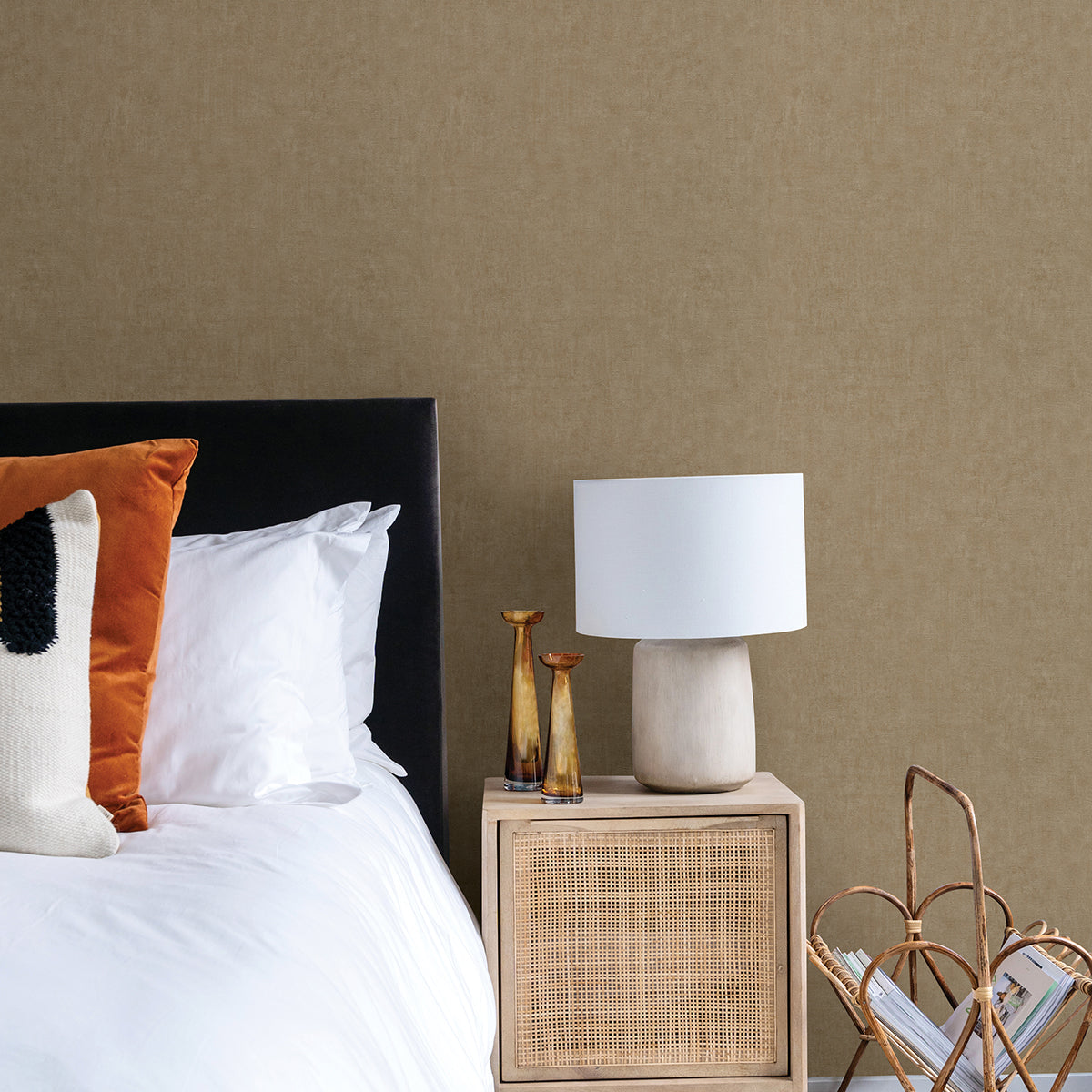 Maemi Distressed Wallpaper