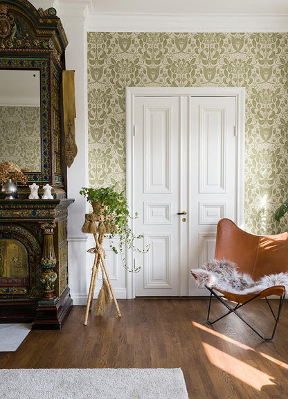 Berit Floral Crest