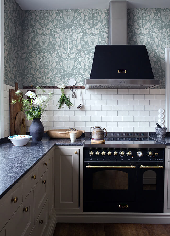 Berit Floral Crest