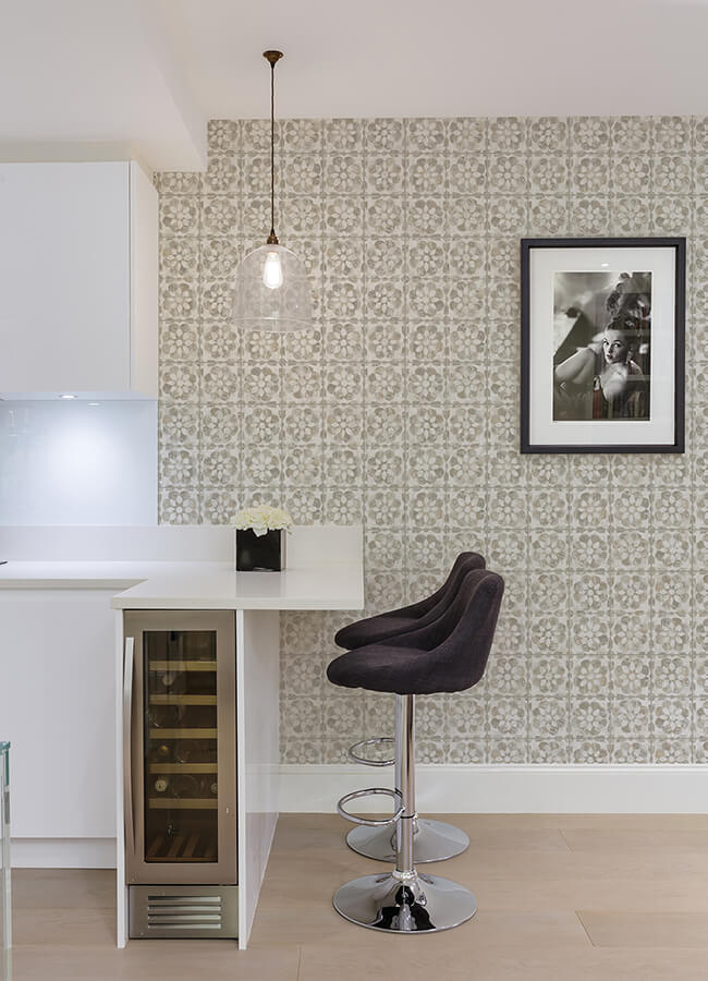 Izeda  Floral Tile