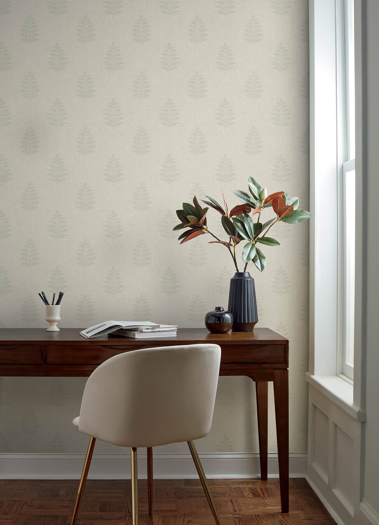 Berit Floral Crest